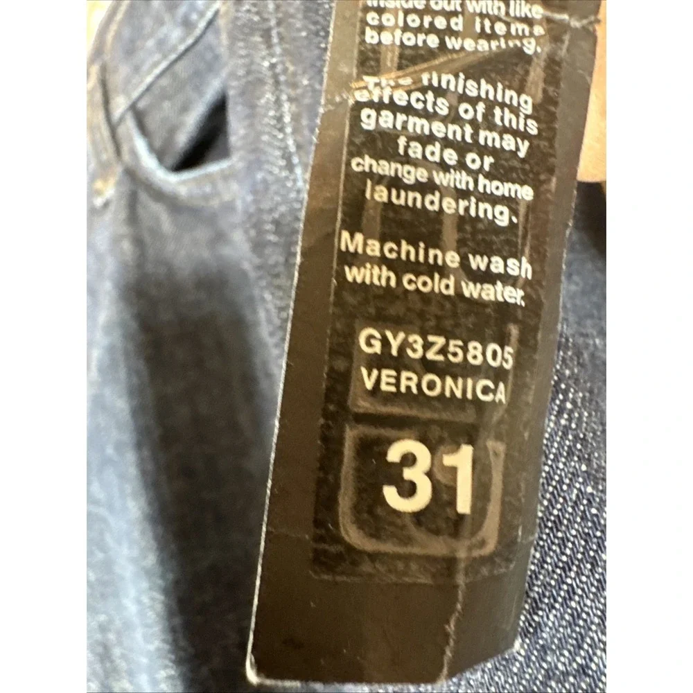 Joe's Jeans The Provocateur Petite Bootcut Veronica Jeans 34